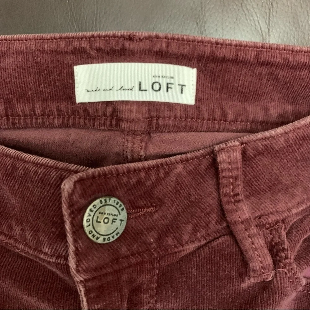 Loft Women’s‎ Red Wine Curvy Straight Corduroy Pants Size 26